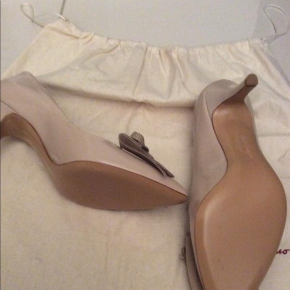 FERREGAMOS - Picture 4 of 5